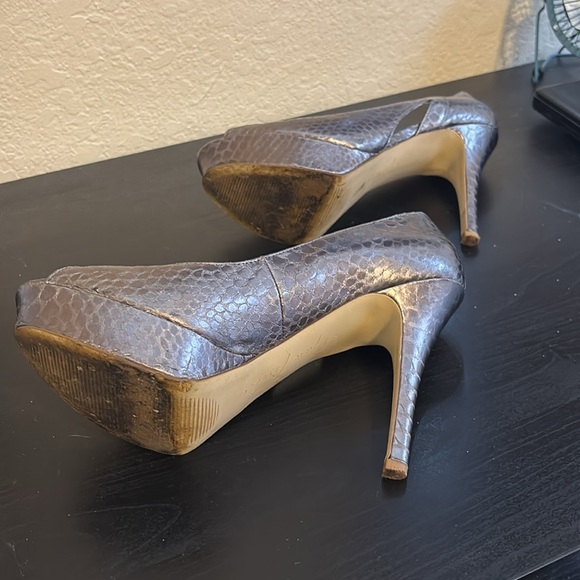Marc Fisher platform 5” stiletto heels - Picture 5 of 5